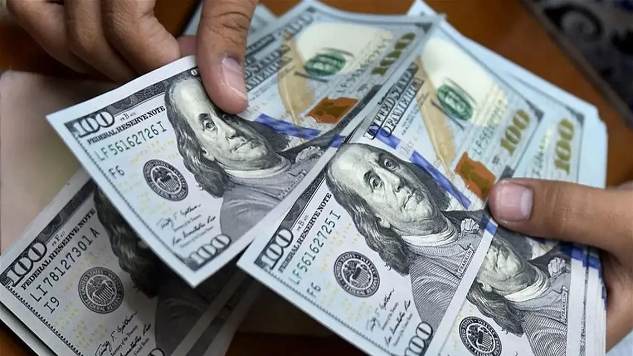 تحركات سعر الدولار مقابل الجنيه المصري بعد قفزة الثلاثاء وتوقعات كسر الحاجز